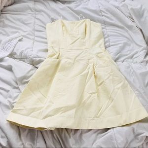 ♏️SOLD♏️ Yellow Lilly Pulitzer searsucker dress